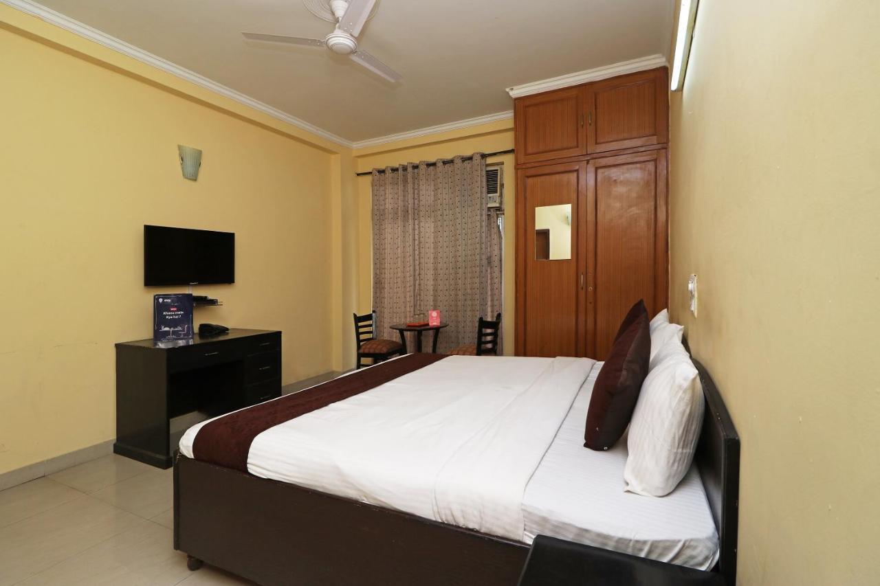 Oyo 6608 Sector 56 Hotel Badshahpur Exterior foto