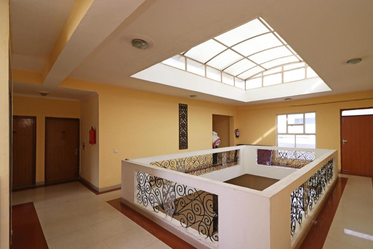 Oyo 6608 Sector 56 Hotel Badshahpur Exterior foto